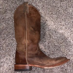 Women’s cowboy boots (lightly worn maybe 2 times)
